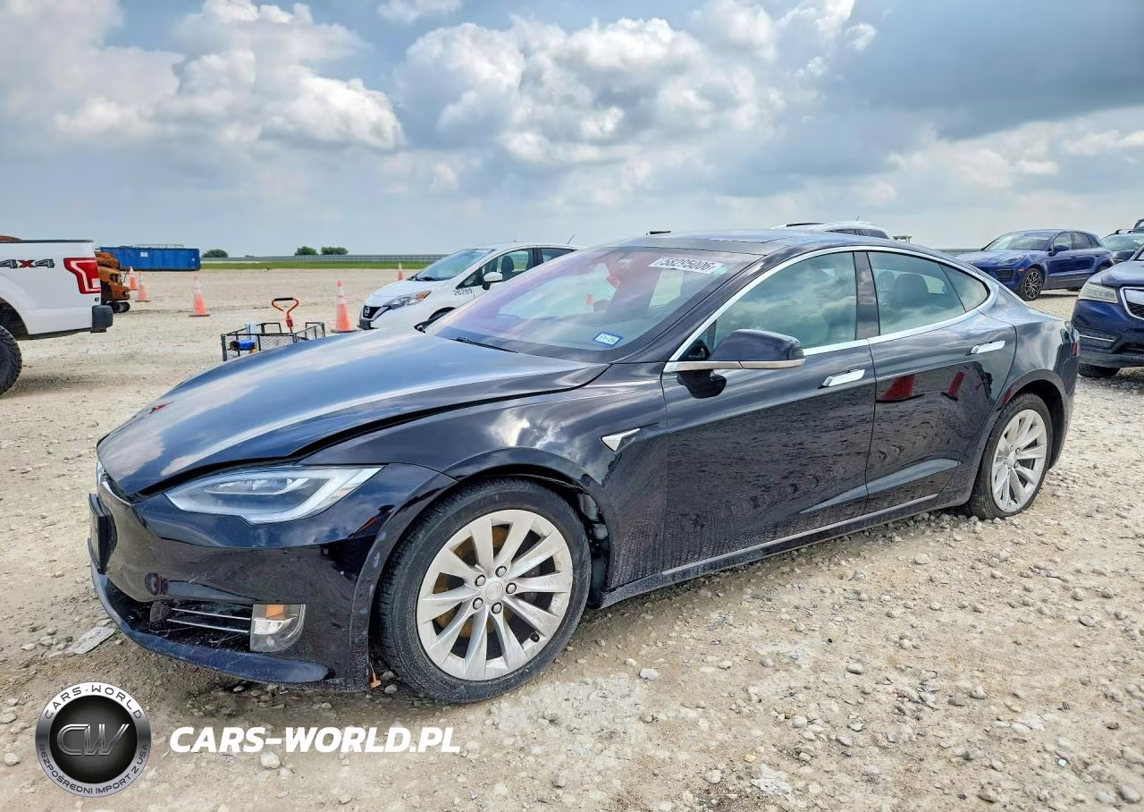 2016 Tesla Model S – zdjęcie 1 z 12