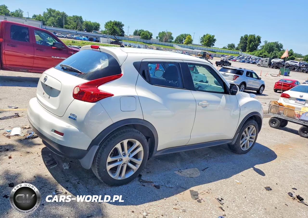 2013 Nissan Juke S VIN:JN8AF5MV0DT219782 - 3