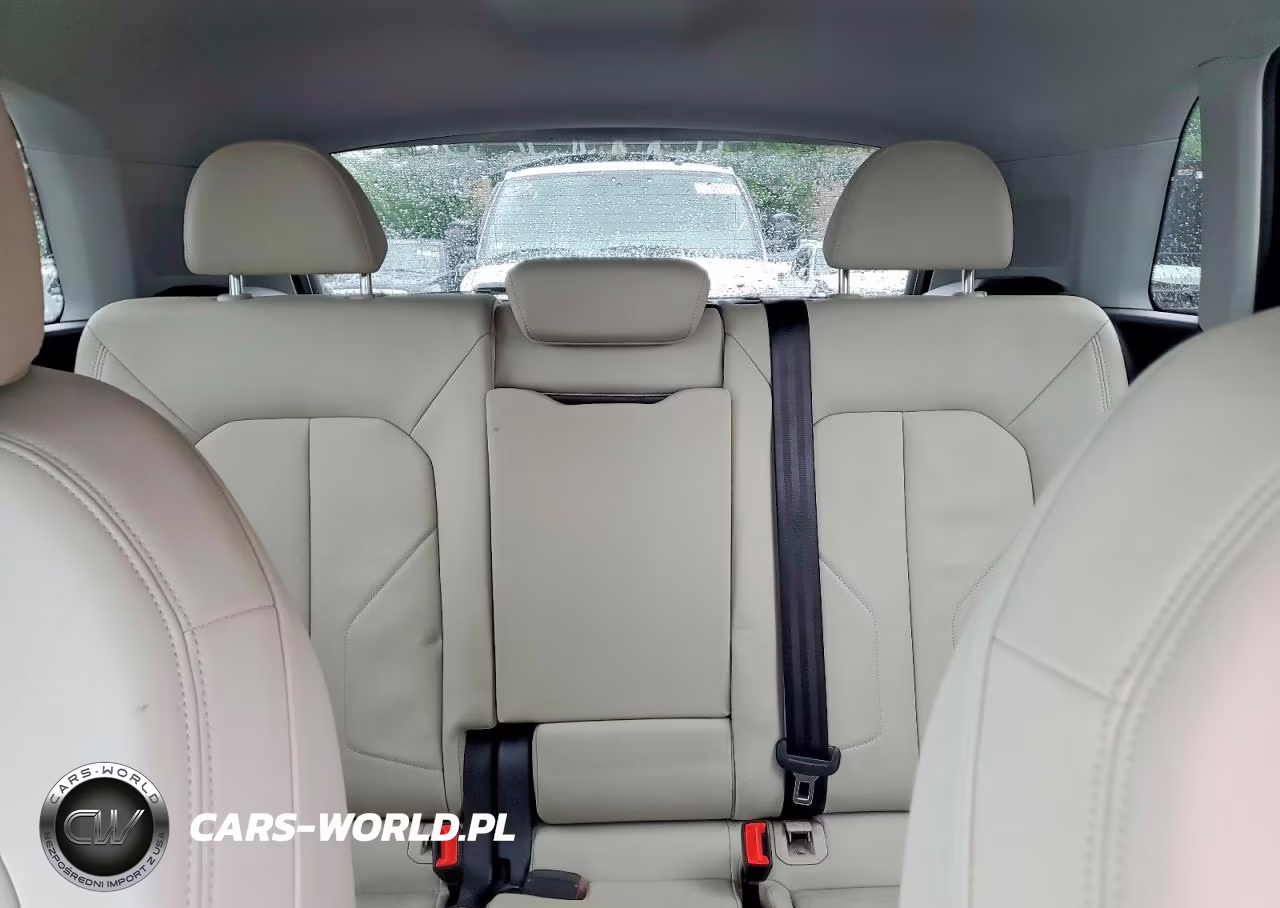 2020 Audi Q3 Premium Plus VIN:WA1BECF31L1113882 - 10