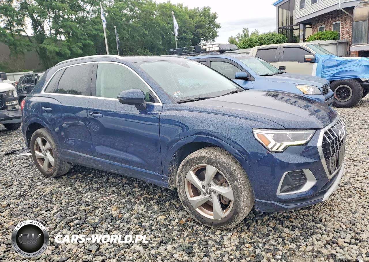 2020 Audi Q3 Premium Plus VIN:WA1BECF31L1113882 - 4