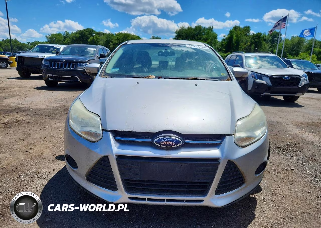2014 Ford Focus Se VIN:1FADP3F26EL304808 - 5