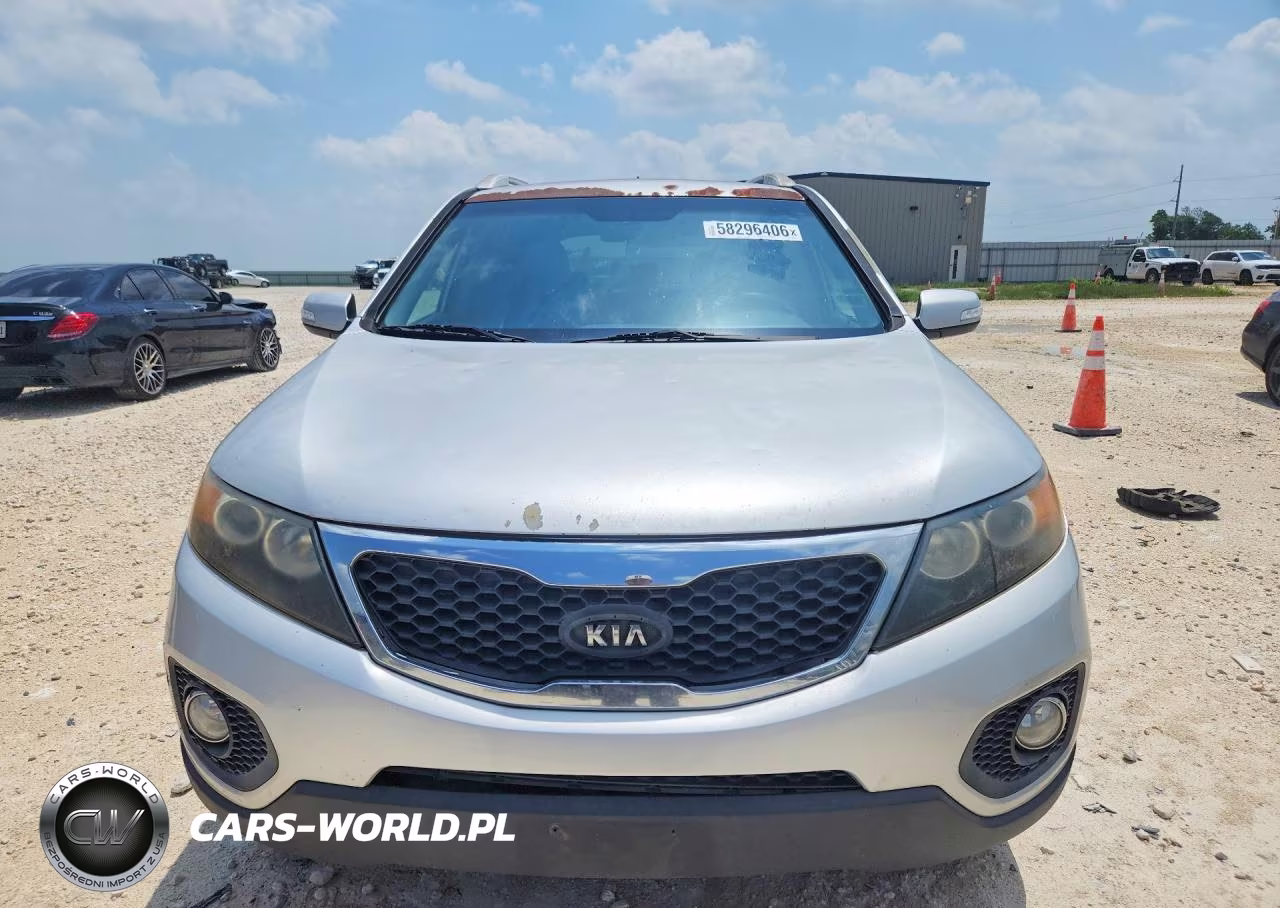 2013 Kia Sorento Lx VIN:5XYKT3A63DG364577 - 5
