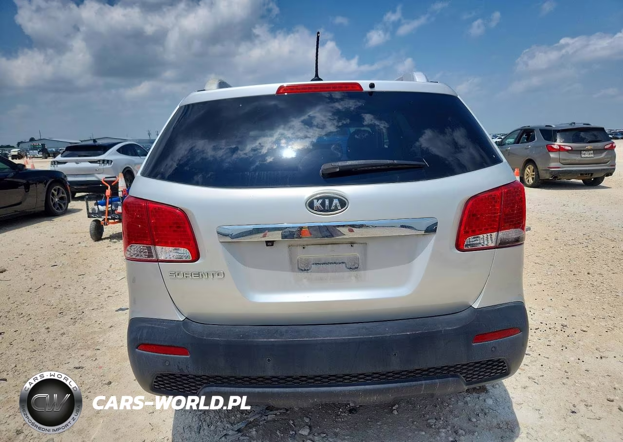 2013 Kia Sorento Lx VIN:5XYKT3A63DG364577 - 6