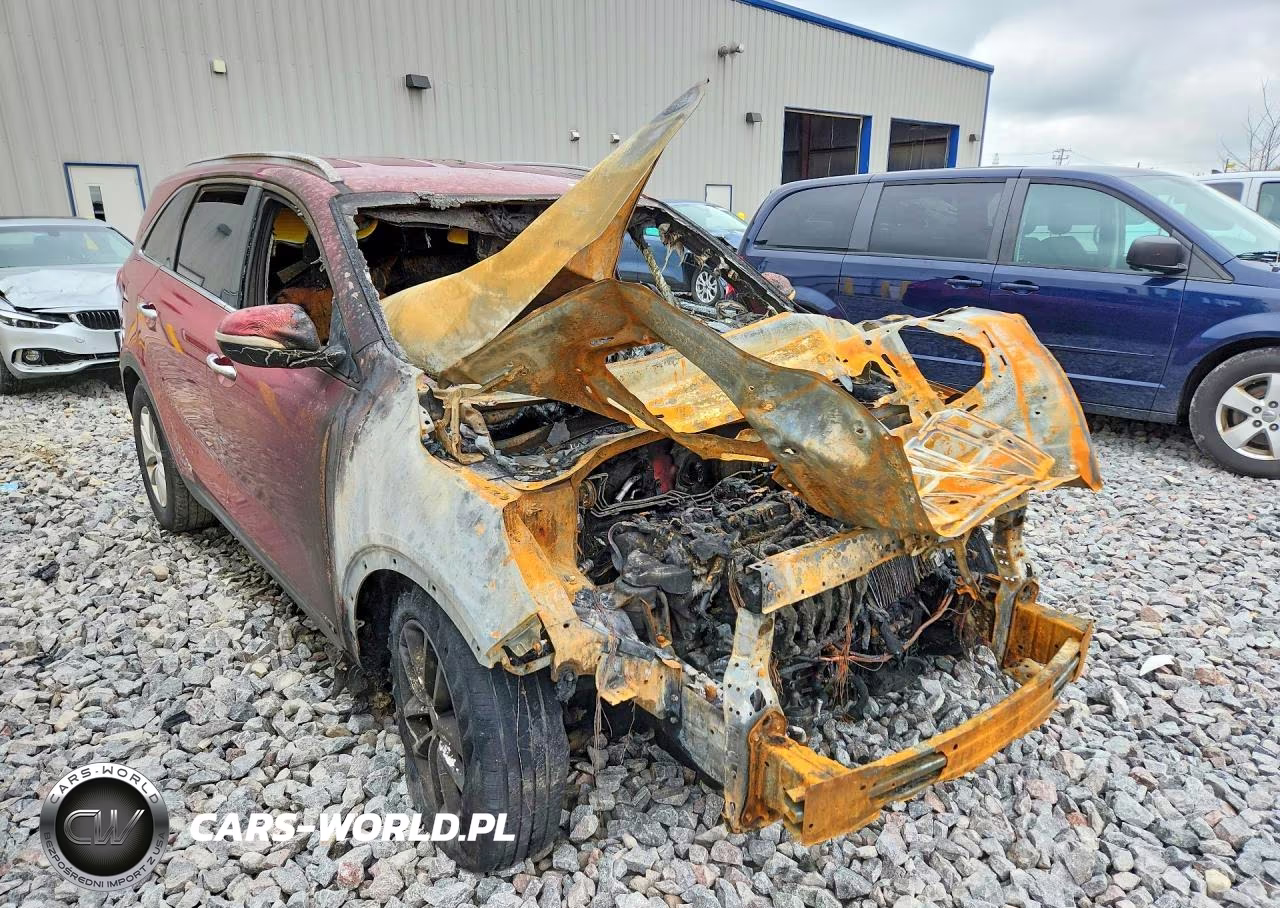 2018 Kia Sorento Lx VIN:5XYPGDA35JG346437 - 4