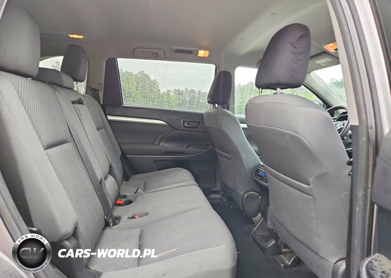 2015 Toyota Highlander Le VIN:5TDBKRFH6FS175346 - 11