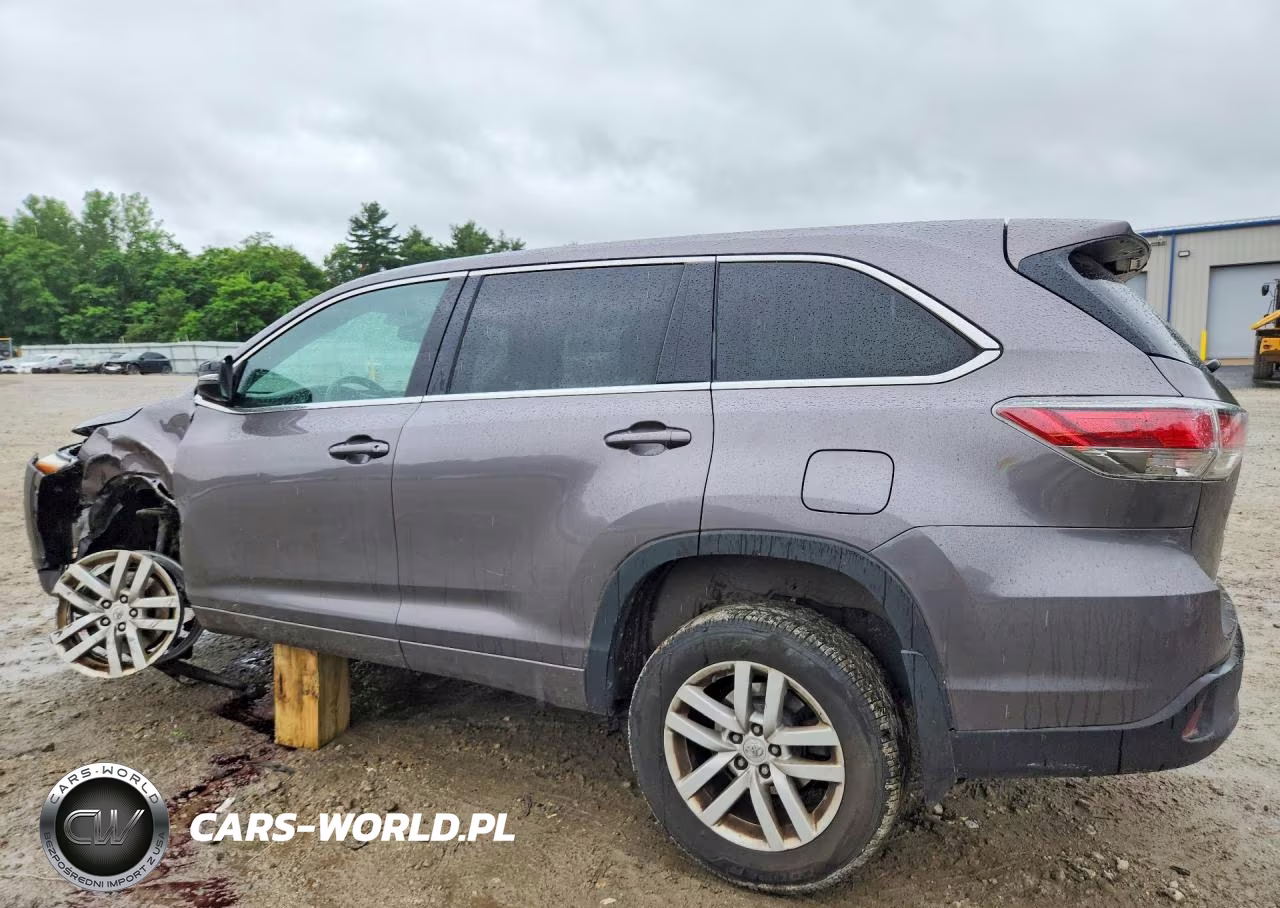 2015 Toyota Highlander Le VIN:5TDBKRFH6FS175346 - 2