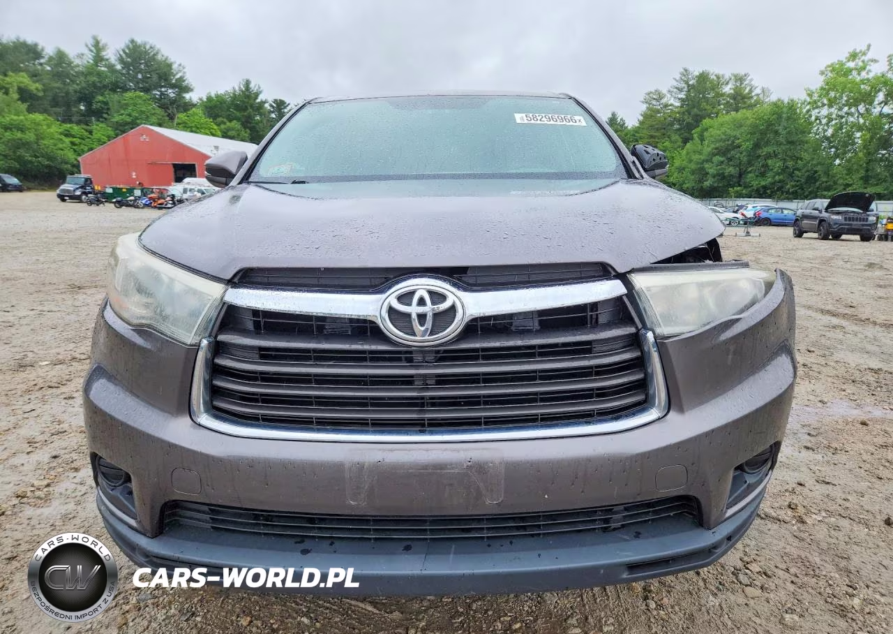 2015 Toyota Highlander Le VIN:5TDBKRFH6FS175346 - 5
