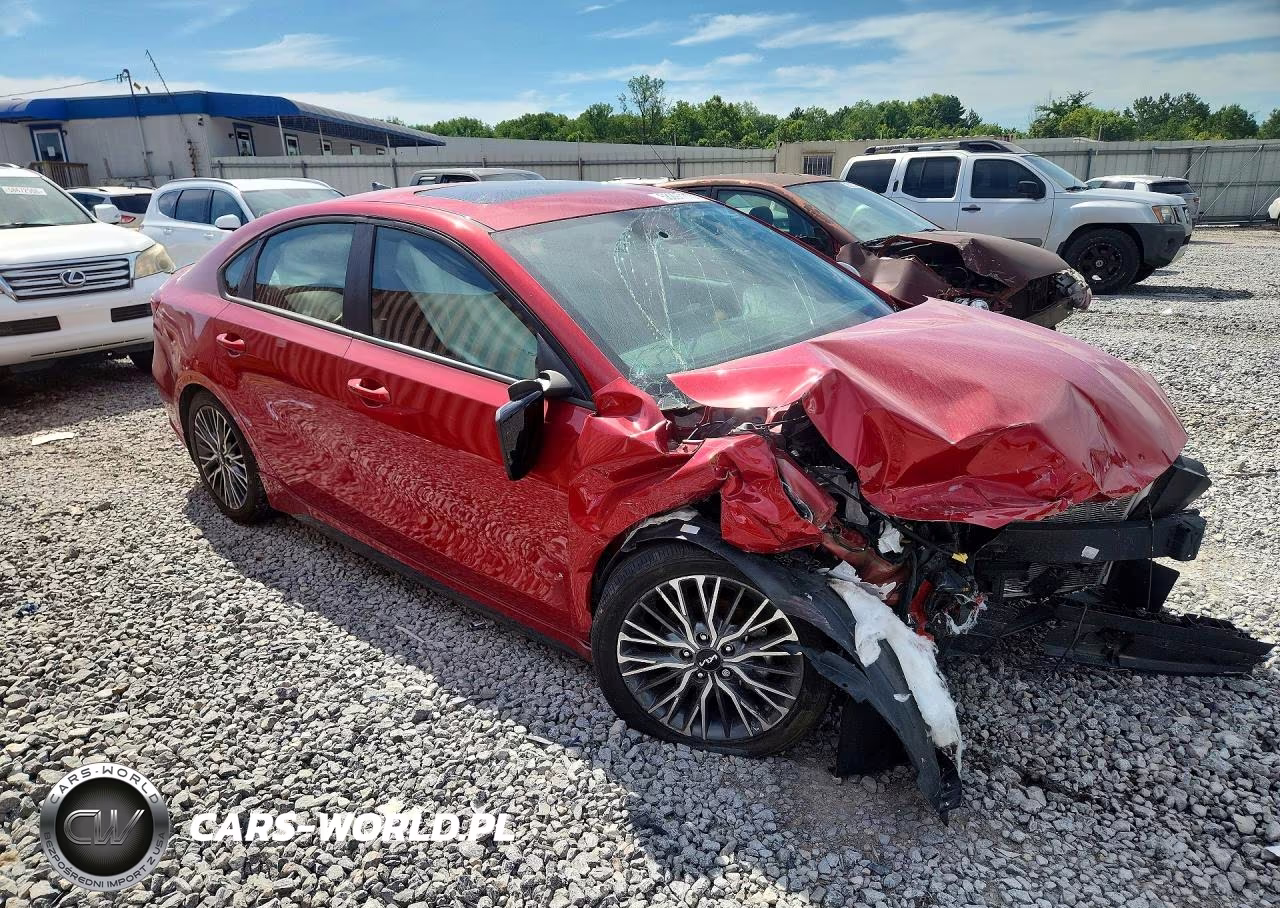 2024 Kia Forte Gt Line VIN:3KPF54AD1RE749740 - 4