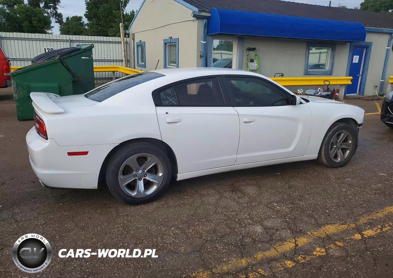 2011 Dodge Charger VIN:2B3CL3CGXBH532290 - 3