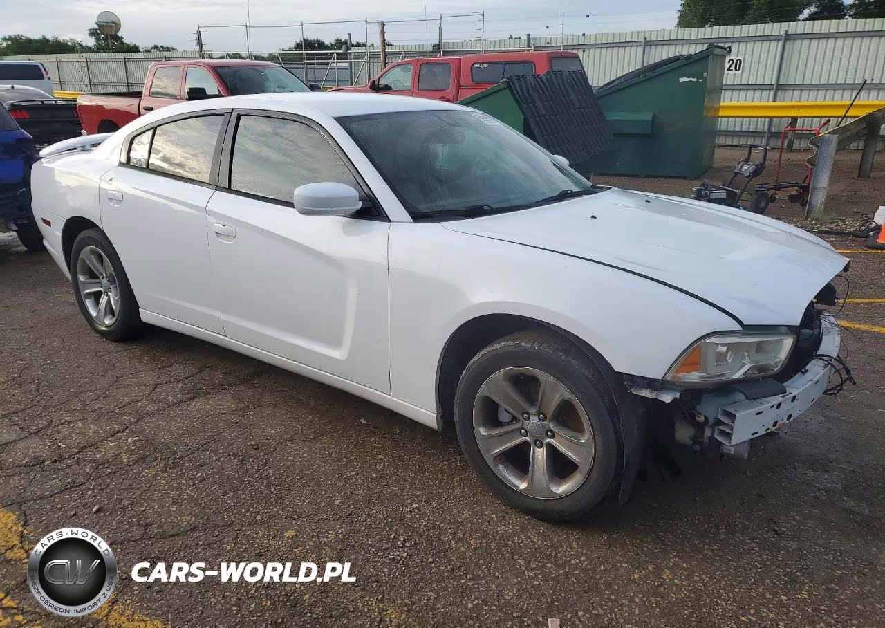 2011 Dodge Charger VIN:2B3CL3CGXBH532290 - 4