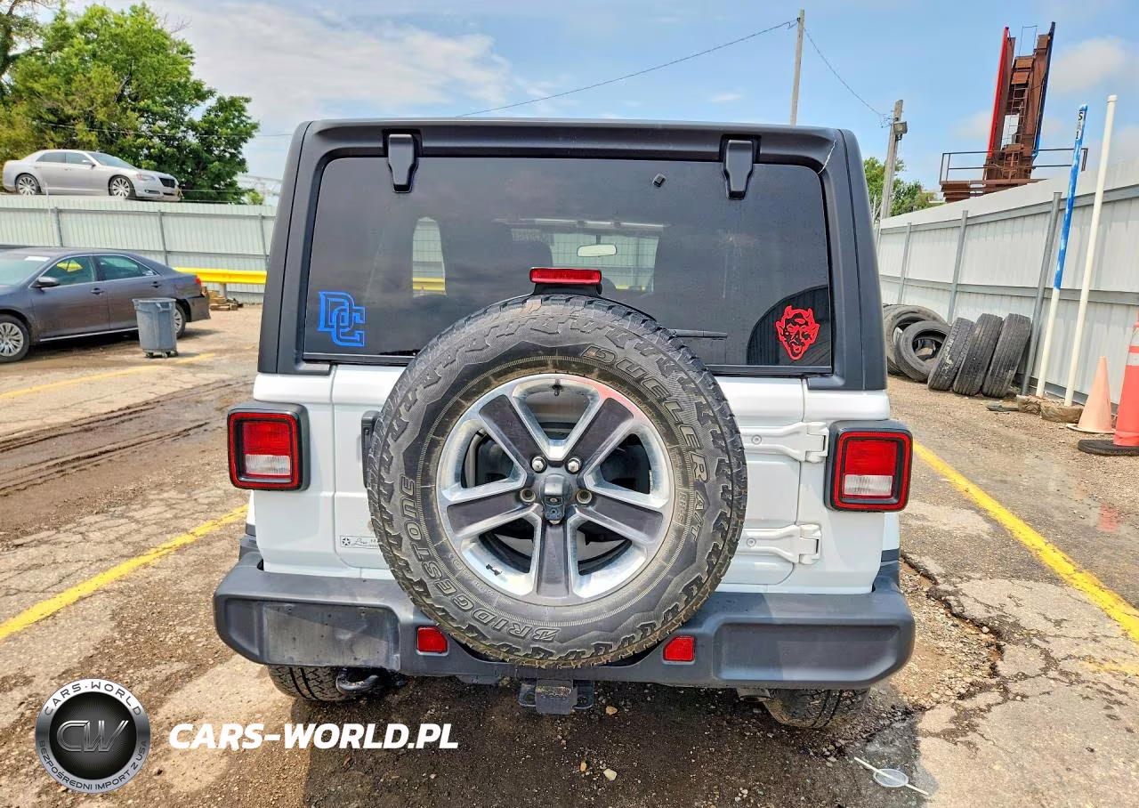 2018 Jeep Wrangler Unlimited Sahara VIN:1C4HJXEN7JW328690 - 6