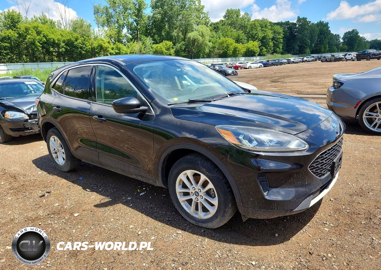 2020 Ford Escape Se VIN:1FMCU9G60LUA13419 - 4