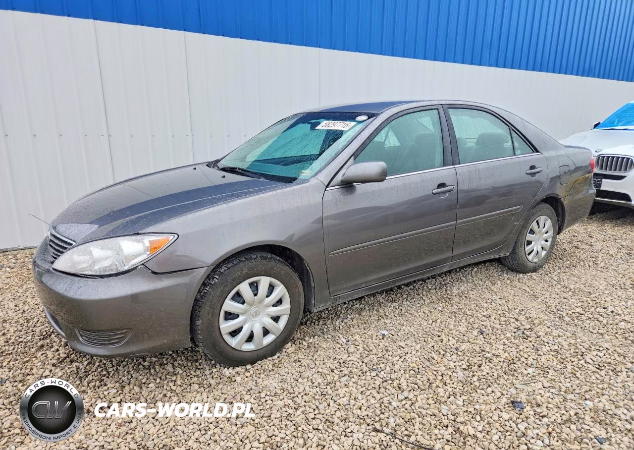 2005 Toyota Camry Le