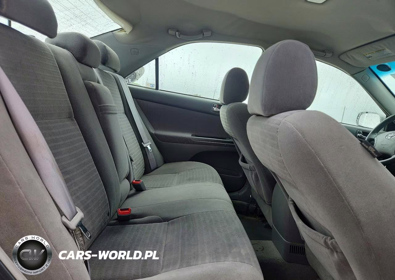 2005 Toyota Camry Le VIN:4T1BE30K55U945325 - 10