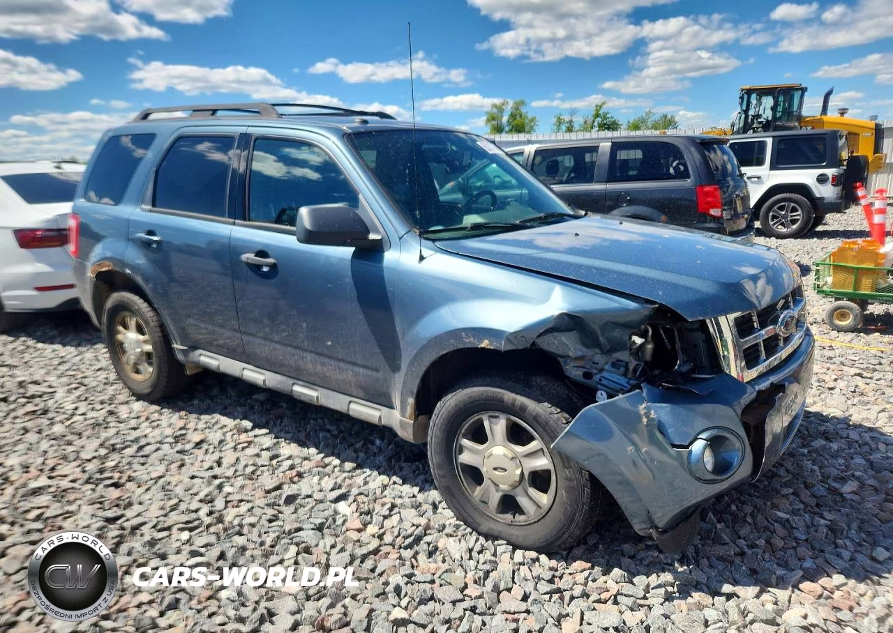 2010 Ford Escape Xlt VIN:1FMCU9D71AKA11362 - 4