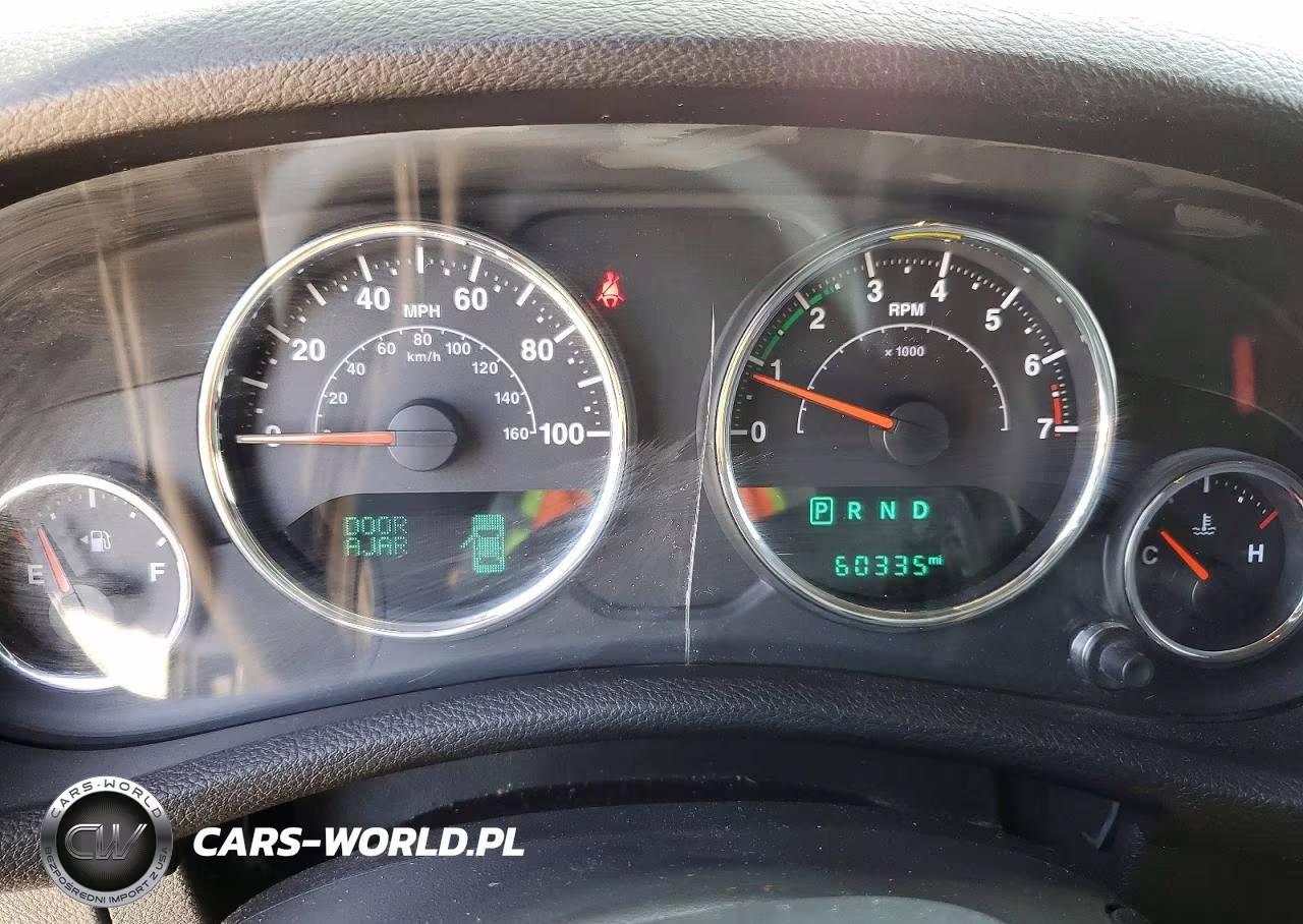 2016 Jeep Wrangler Unlimited Sport VIN:1C4BJWDG6GL270407 - 9