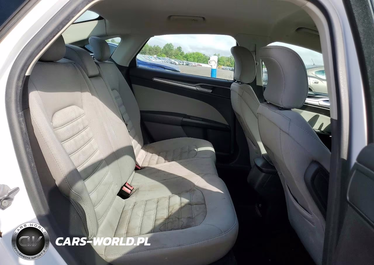2015 Ford Fusion S VIN:1FA6P0G74F5129398 - 10