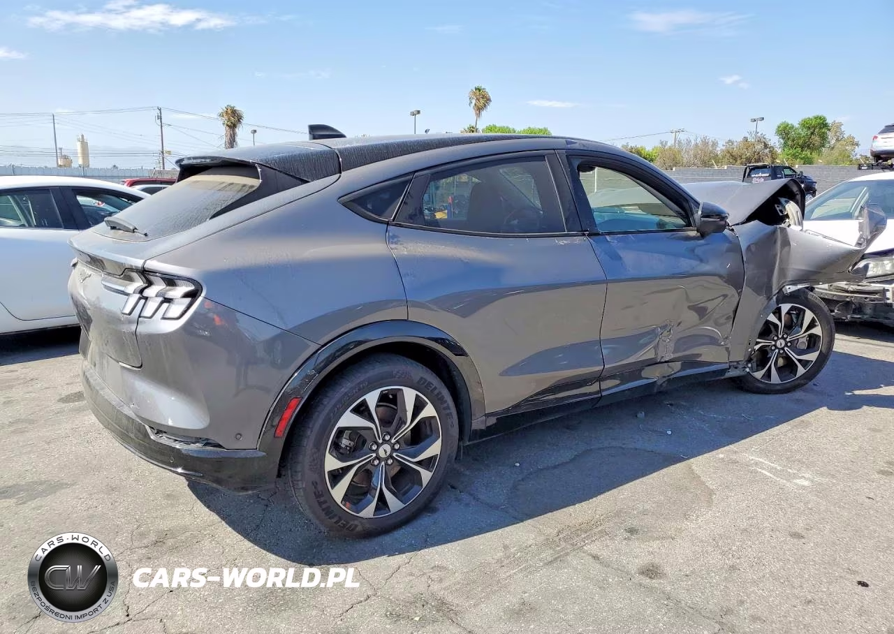 2023 Ford Mustang Mach -E Premium VIN:3FMTK3SU3PMA97240 - 3