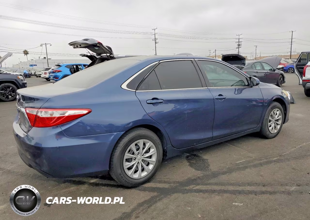 2016 Toyota Camry Le VIN:4T1BF1FK3GU576248 - 3