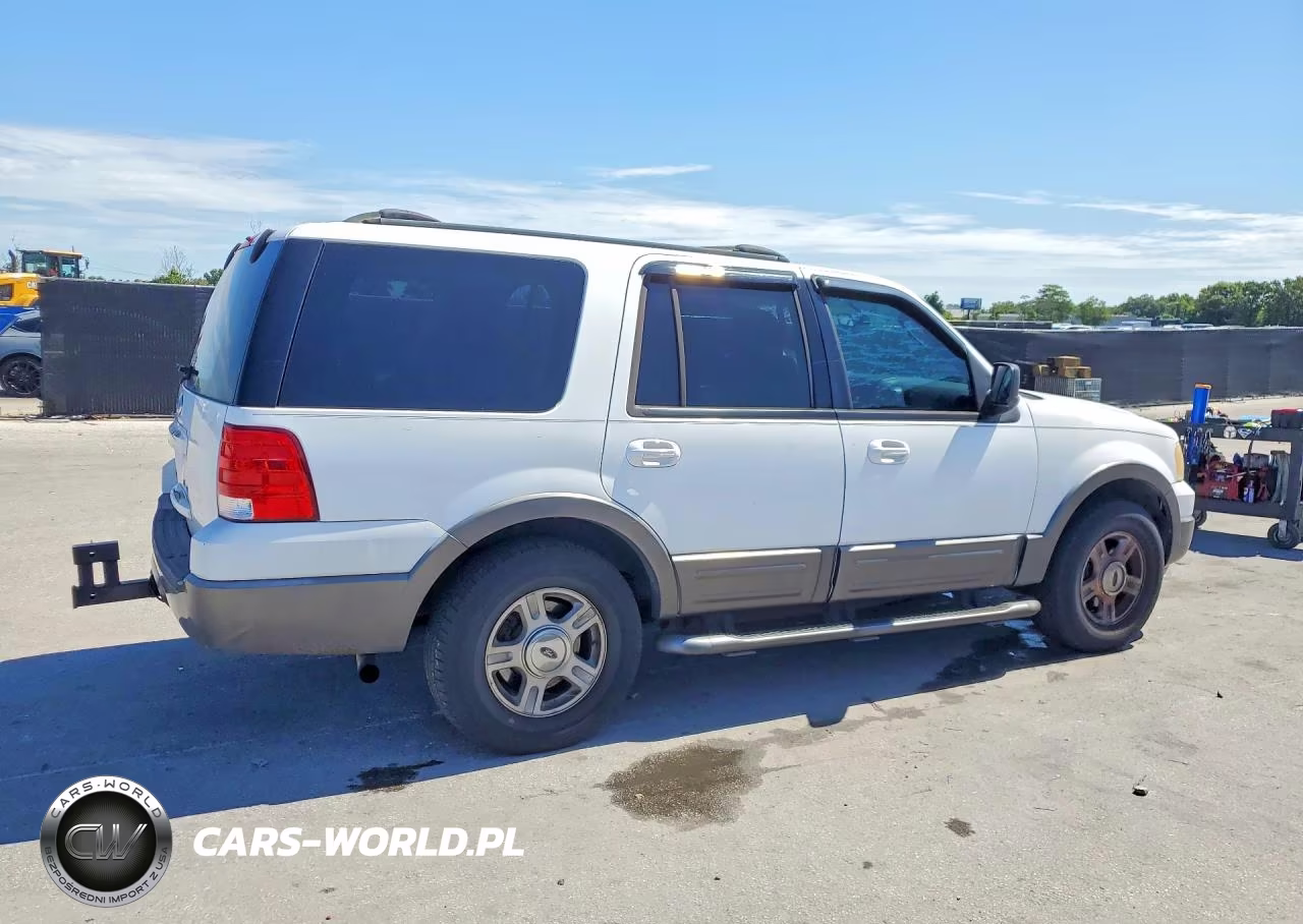 2004 Ford Expedition Xlt VIN:1FMPU15L14LB88572 - 3