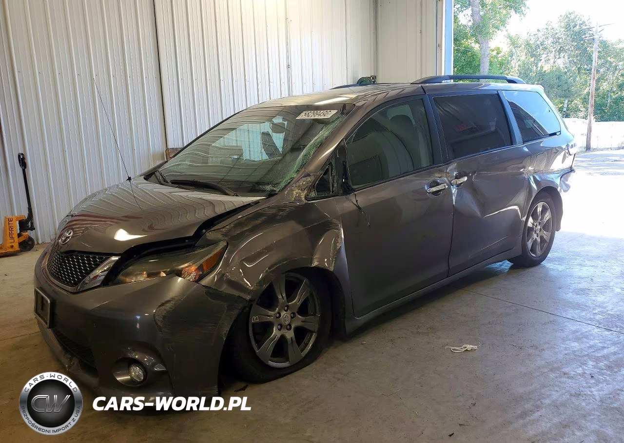 2014 Toyota Sienna Sport