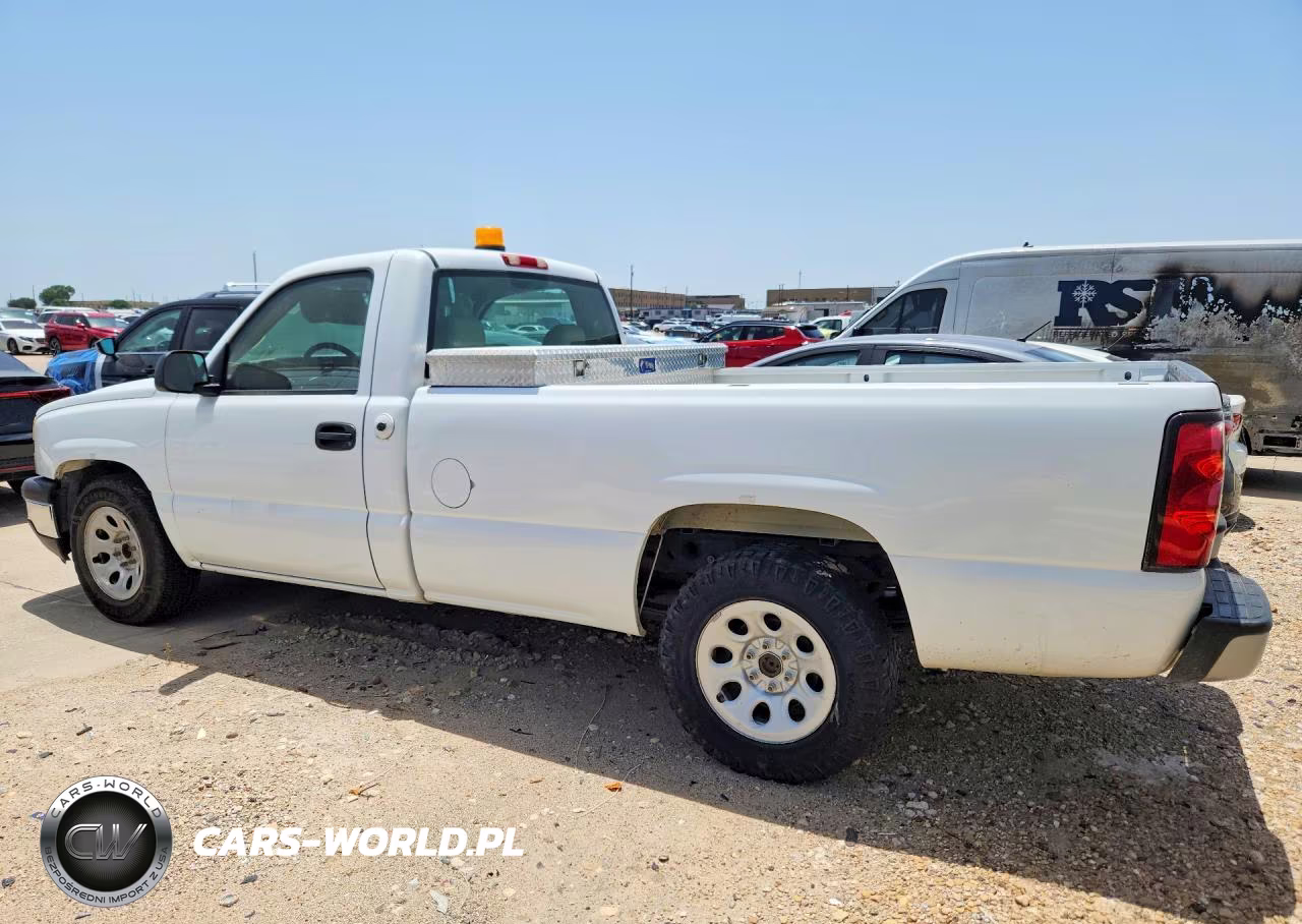 2007 Chevrolet Silverado C1500 Classic VIN:1GCEC14V67Z110629 - 2