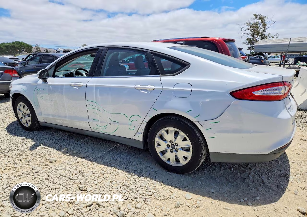 2013 Ford Fusion S VIN:3FA6P0G79DR284961 - 2