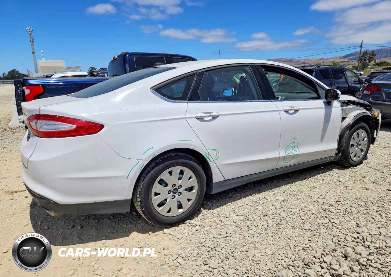 2013 Ford Fusion S VIN:3FA6P0G79DR284961 - 3