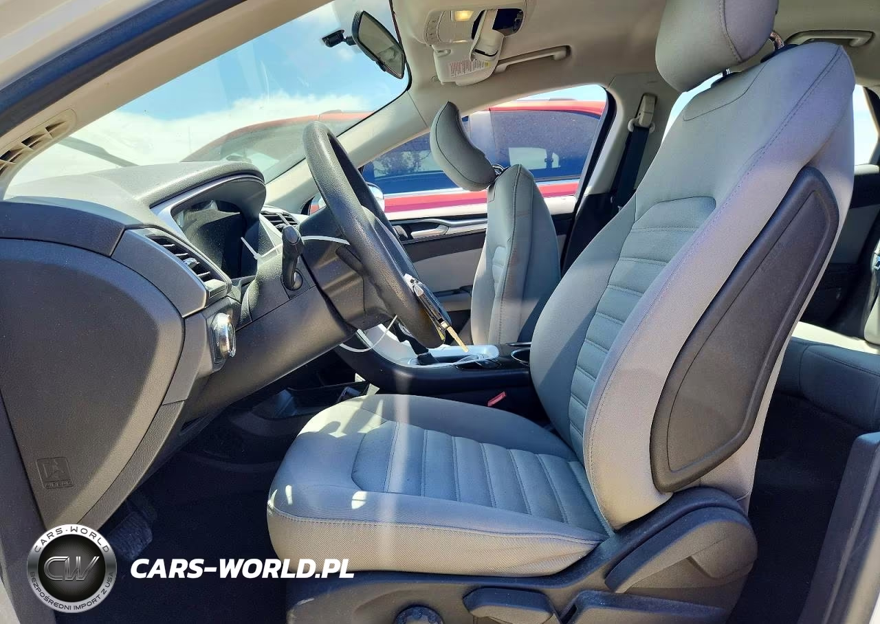 2013 Ford Fusion S VIN:3FA6P0G79DR284961 - 7