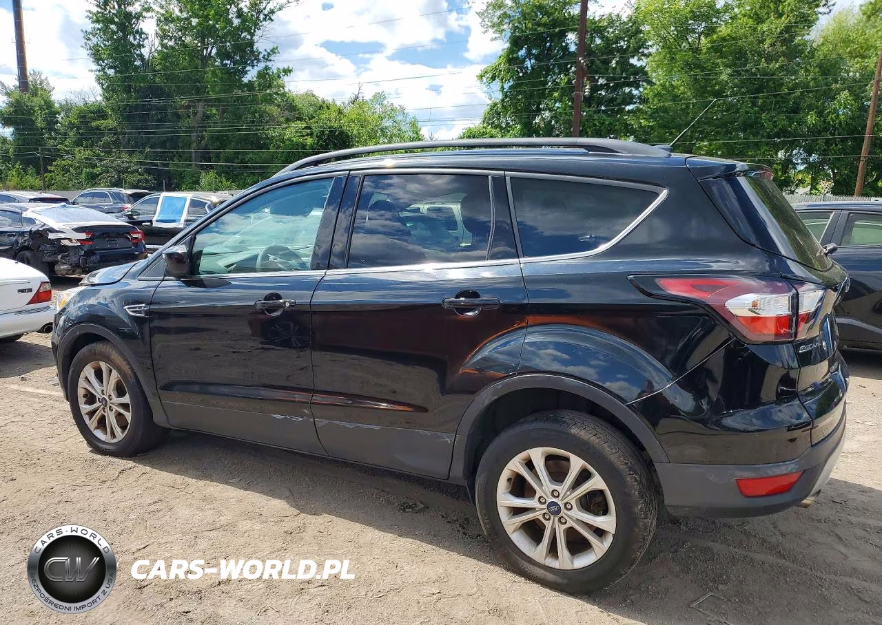 2018 Ford Escape Se VIN:1FMCU9GD5JUD38062 - 2