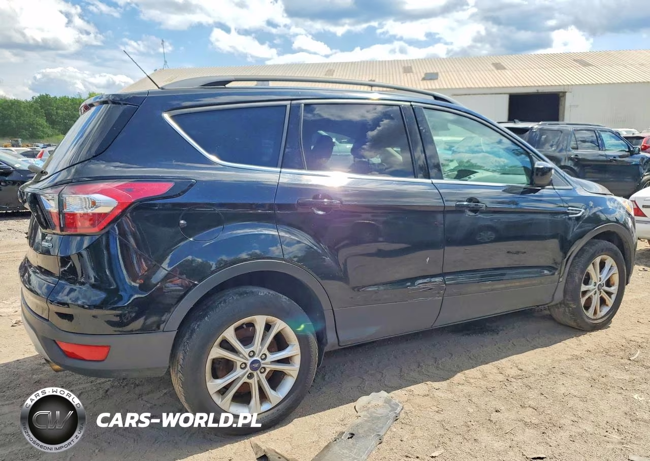 2018 Ford Escape Se VIN:1FMCU9GD5JUD38062 - 3