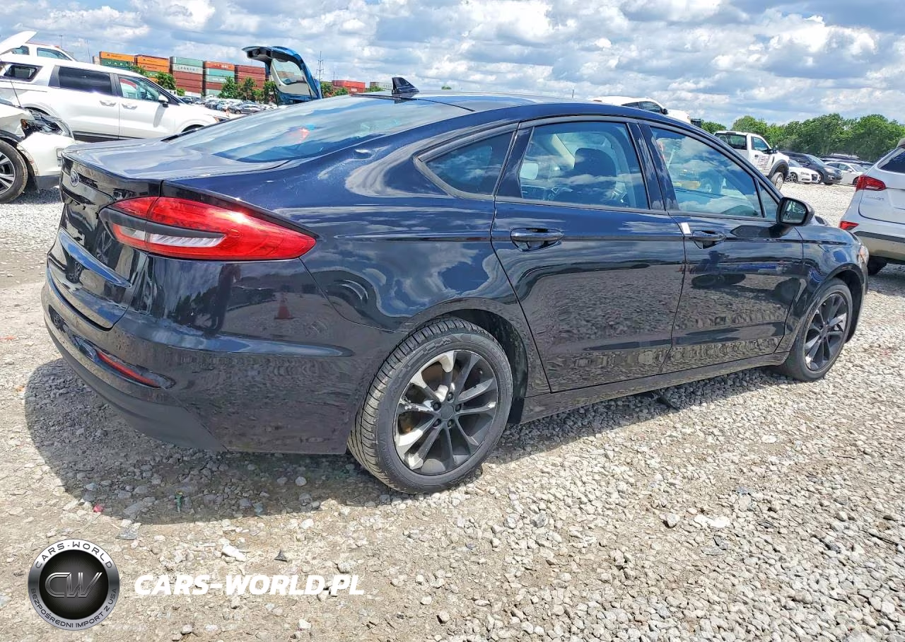 2019 Ford Fusion Se VIN:3FA6P0LUXKR121664 - 3