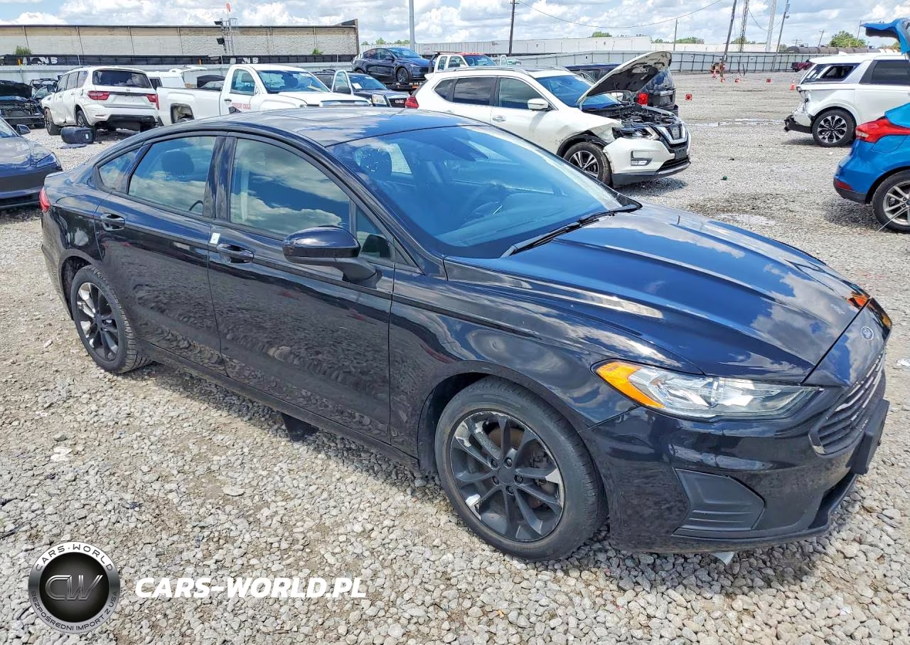2019 Ford Fusion Se VIN:3FA6P0LUXKR121664 - 4