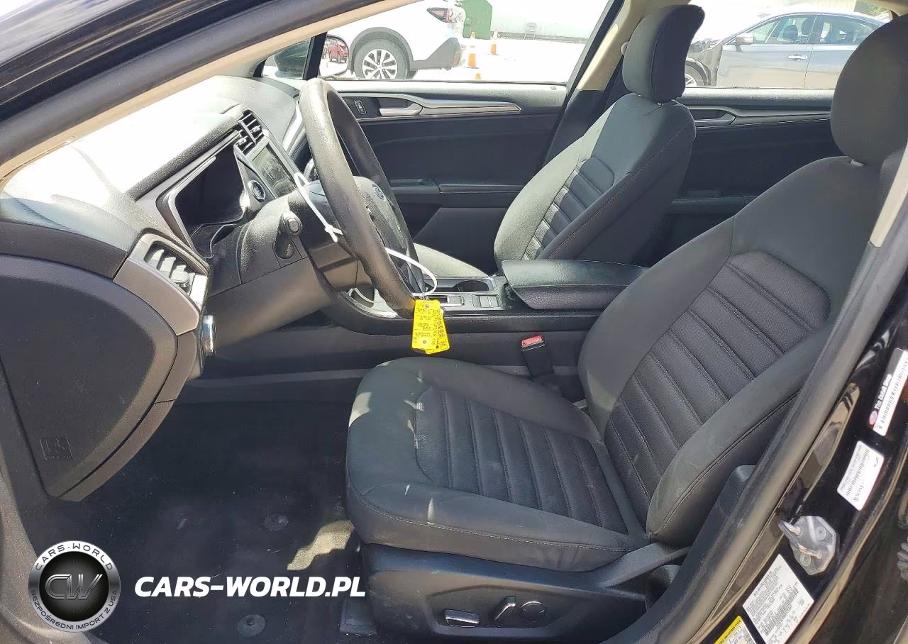 2019 Ford Fusion Se VIN:3FA6P0LUXKR121664 - 7