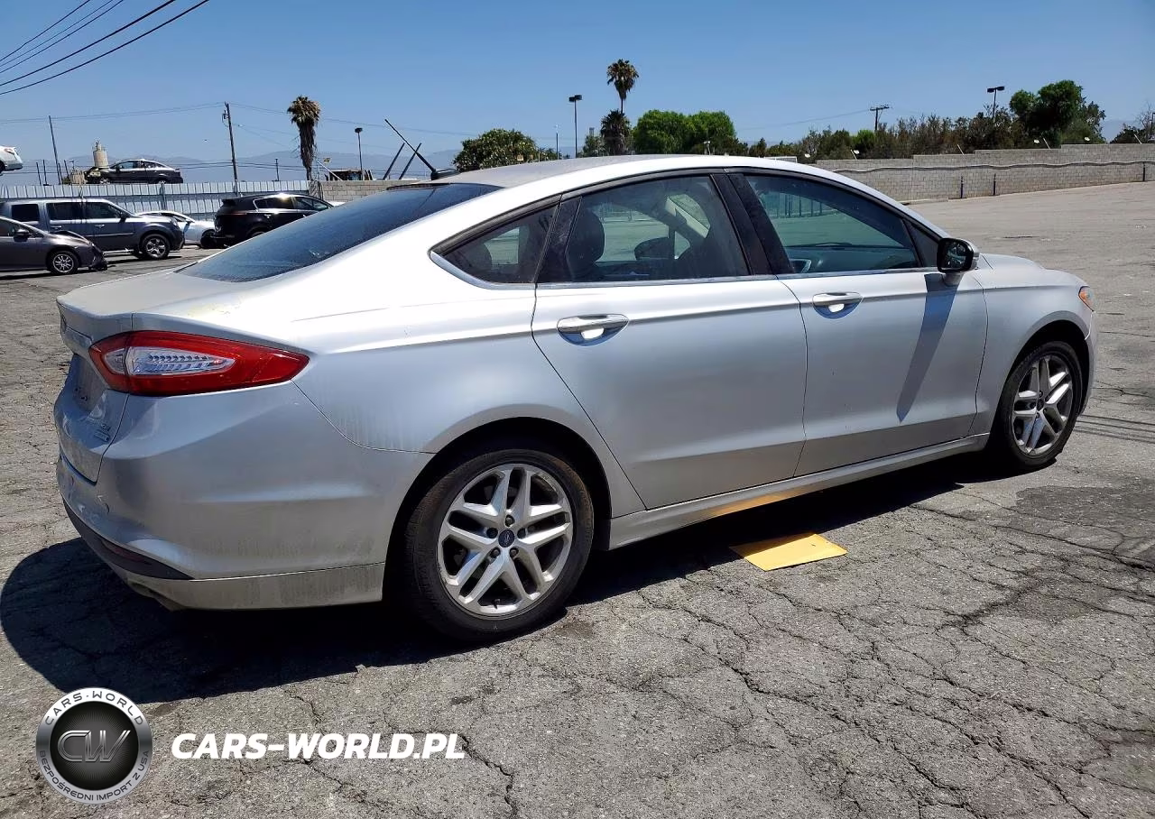 2013 Ford Fusion Se VIN:3FA6P0HR8DR325919 - 3