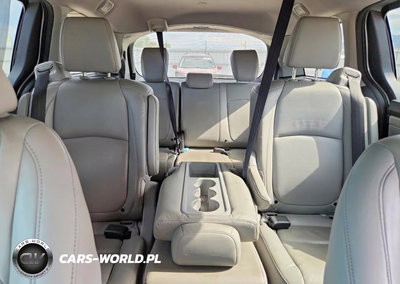 2019 Honda Odyssey Touring VIN:5FNRL6H8XKB078107 - 10