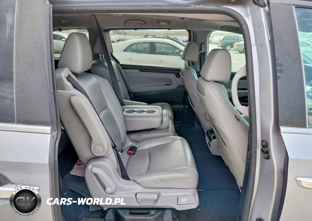 2019 Honda Odyssey Touring VIN:5FNRL6H8XKB078107 - 11