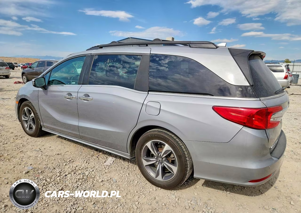 2019 Honda Odyssey Touring VIN:5FNRL6H8XKB078107 - 2