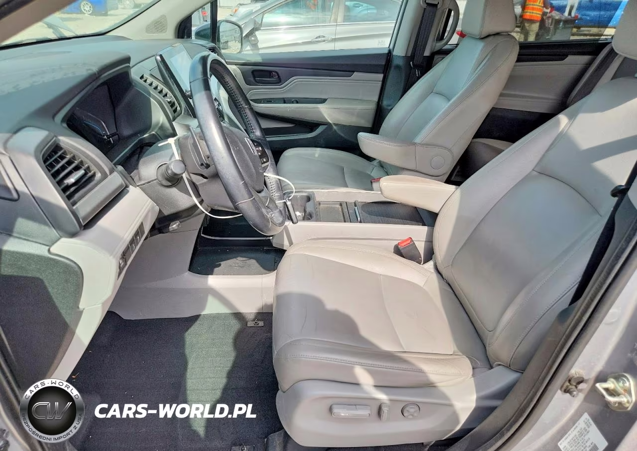 2019 Honda Odyssey Touring VIN:5FNRL6H8XKB078107 - 7
