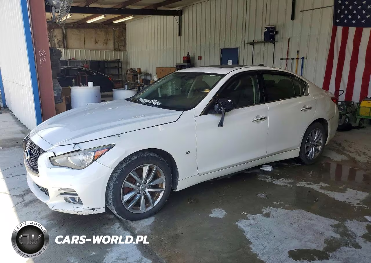2015 Infiniti Q50 Base