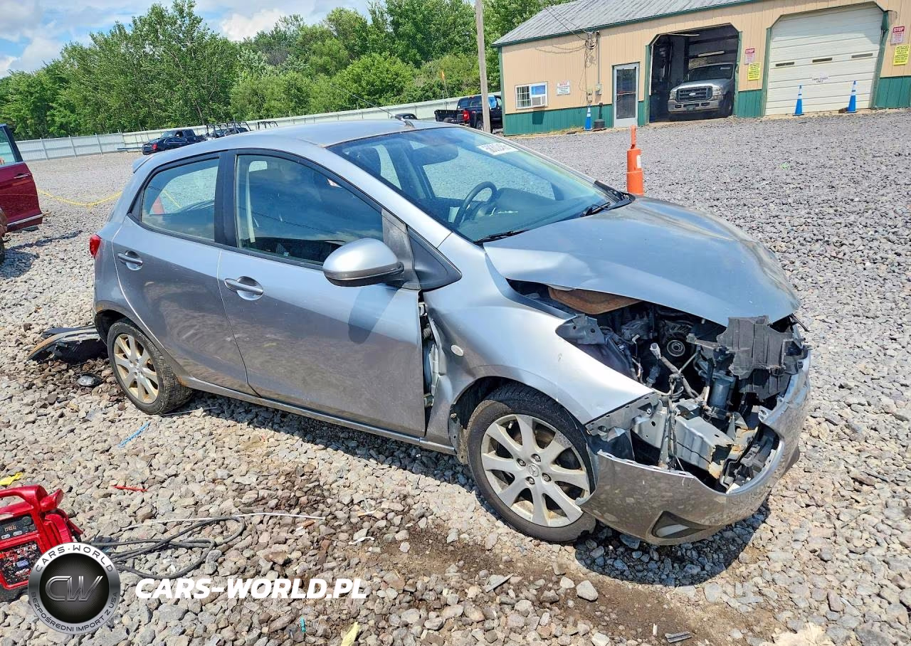 2011 Mazda Mazda2 VIN:JM1DE1HY4B0131034 - 4