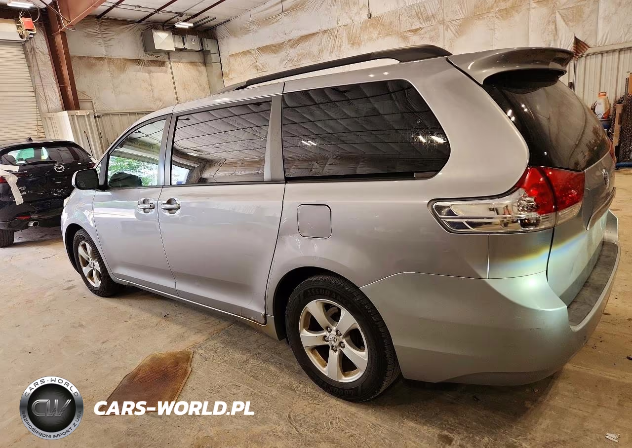 2011 Toyota Sienna Le VIN:5TDKK3DC9BS036200 - 2