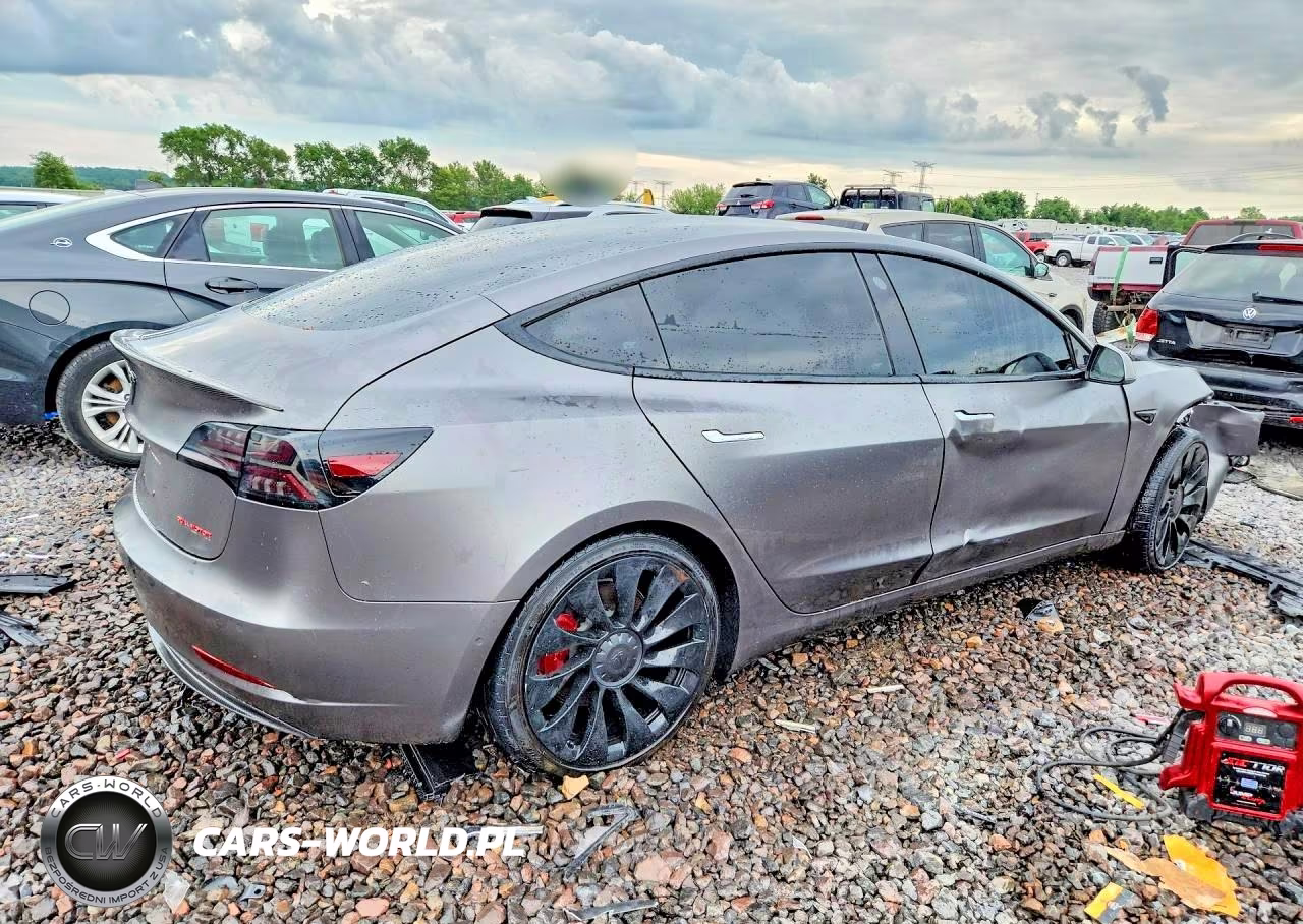 2018 Tesla Model 3 VIN:5YJ3E1EB2JF079236 - 3