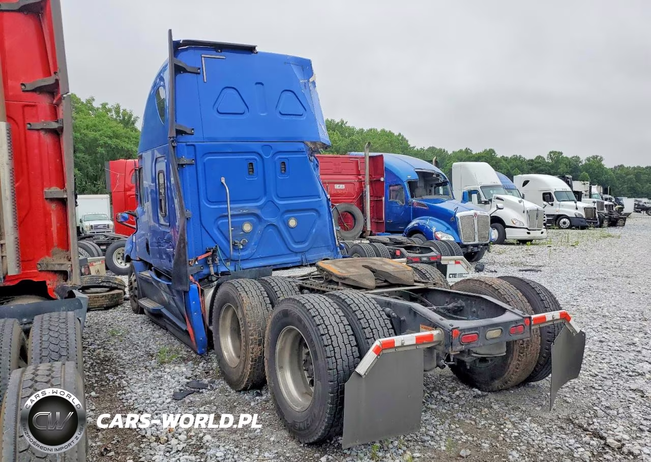 2019 Freightliner Cascadia 126 Semi Truck VIN:3AKJHHDR2LSMD2458 - 3