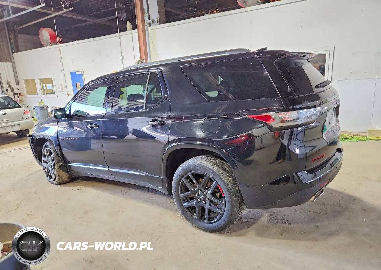 2018 Chevrolet Traverse Premier VIN:1GNEVJKW7JJ128933 - 2