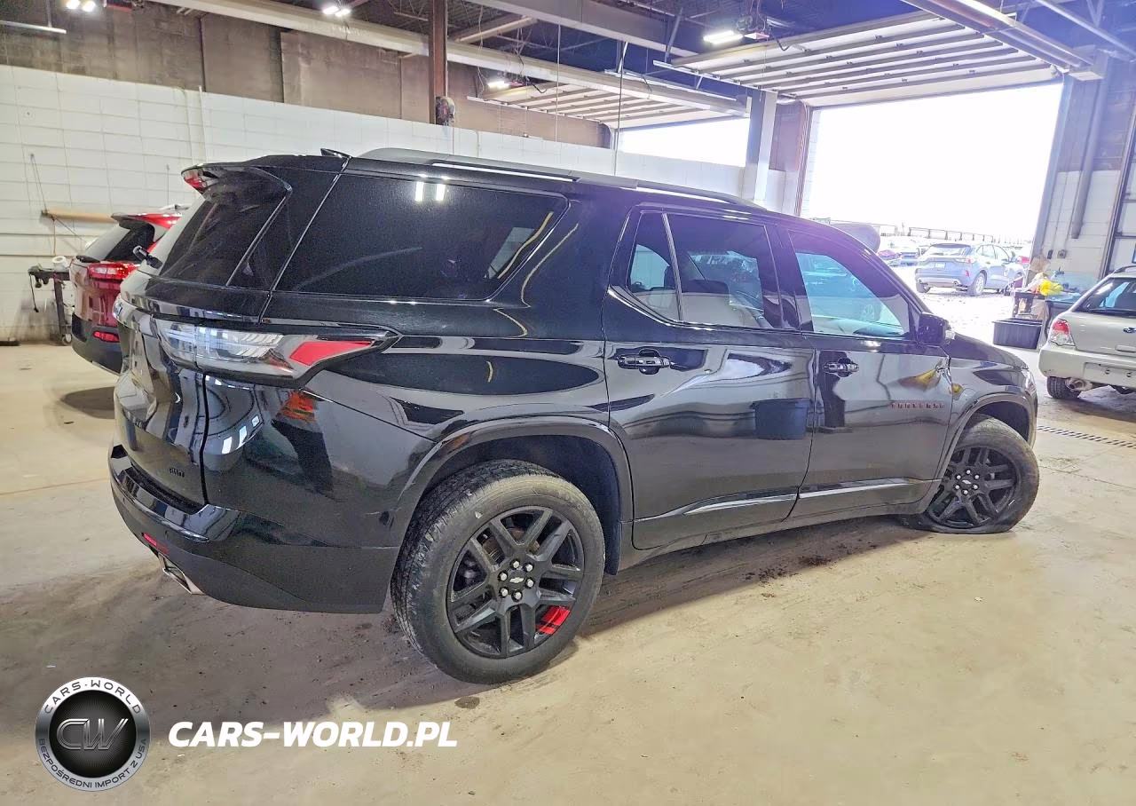 2018 Chevrolet Traverse Premier VIN:1GNEVJKW7JJ128933 - 3