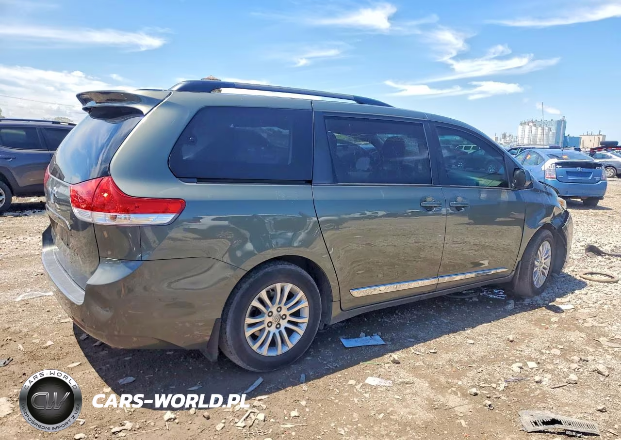 2011 Toyota Sienna Xle 8-Passenger VIN:5TDYK3DC7BS129632 - 3