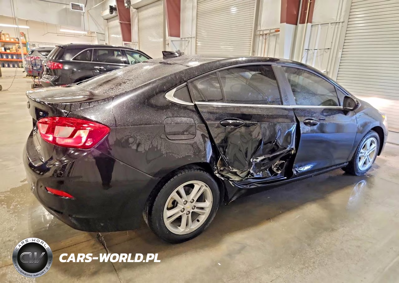 2017 Chevrolet Cruze Lt VIN:1G1BE5SM6H7238874 - 3
