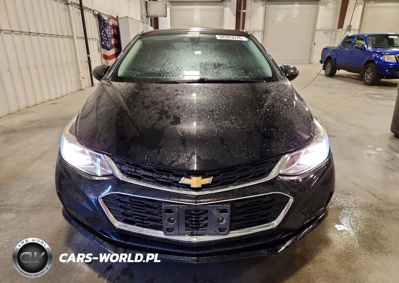 2017 Chevrolet Cruze Lt VIN:1G1BE5SM6H7238874 - 5