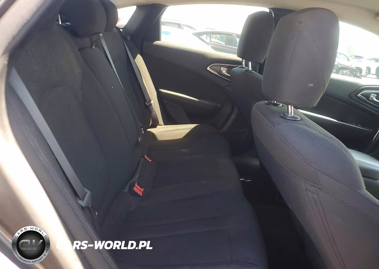 2016 Chrysler 200 Limited VIN:1C3CCCAB0GN157017 - 10
